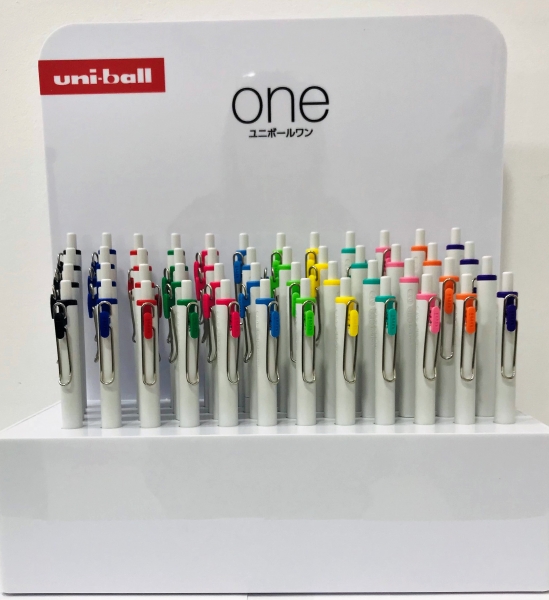 Uni-ball UMN-S-07 ONE Expositor de 48 Boligrafo de Tinta Liquida - Punta de Bola 0.7mm - Escritura Ultra Fluida - Agarre Suave y Comodo - 18 Colores Brillantes - Color Surtido